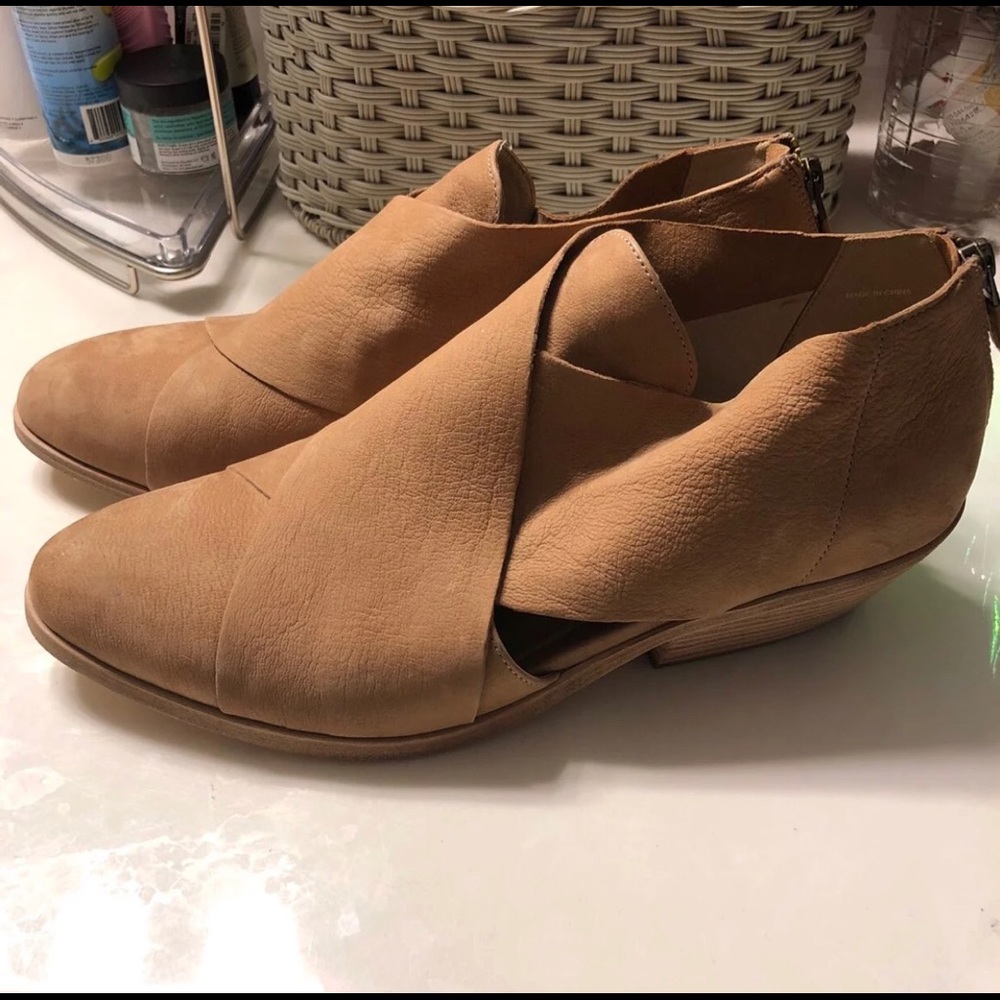 Eileen Fisher Tan “Jenkins” Boot 11